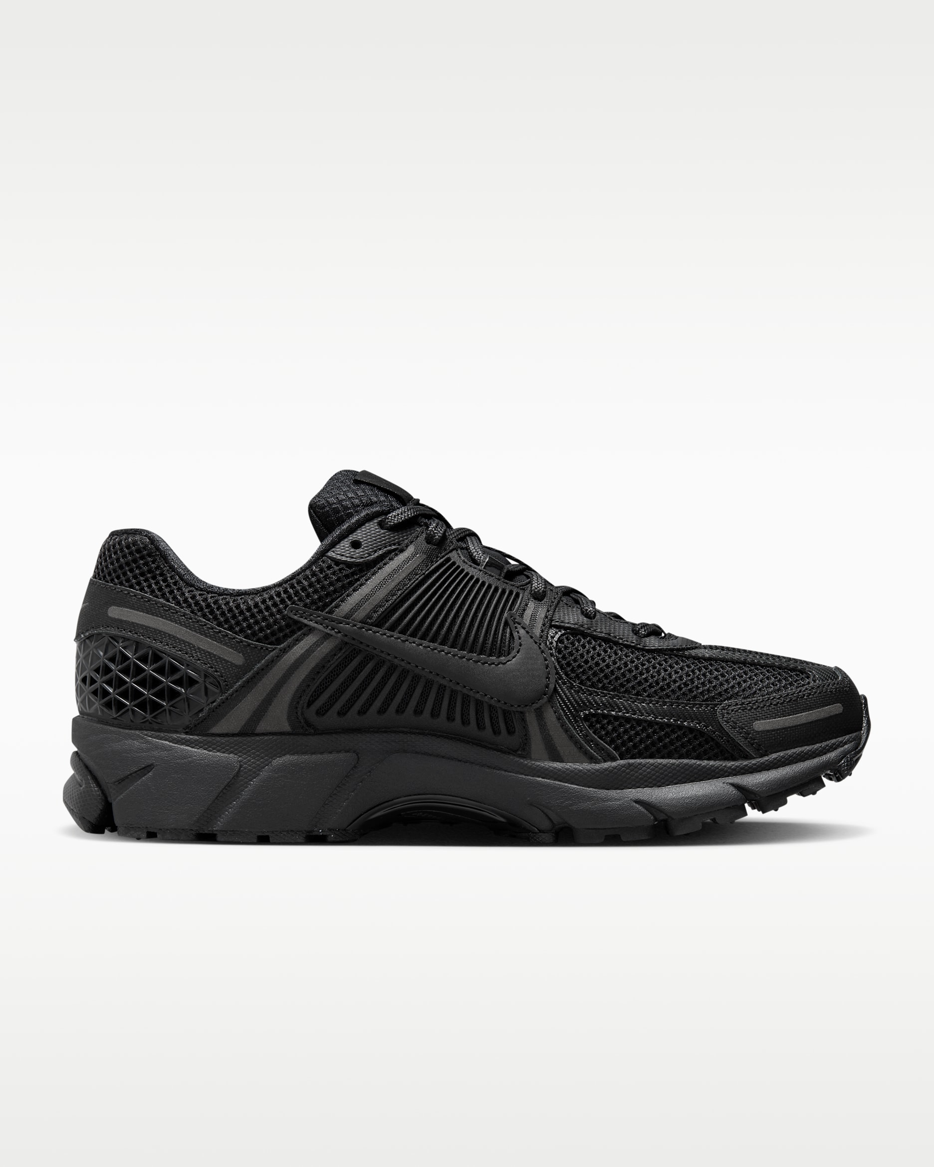 NIKE ZOOM VOMERO 5