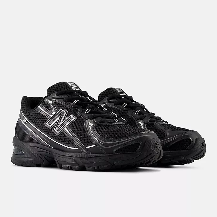 NEW BALANCE 740 2